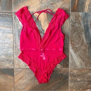 Adore Me Amanda Bodysuit NWT Women’s Size Large Dark Pink Sheer Lace Lingerie